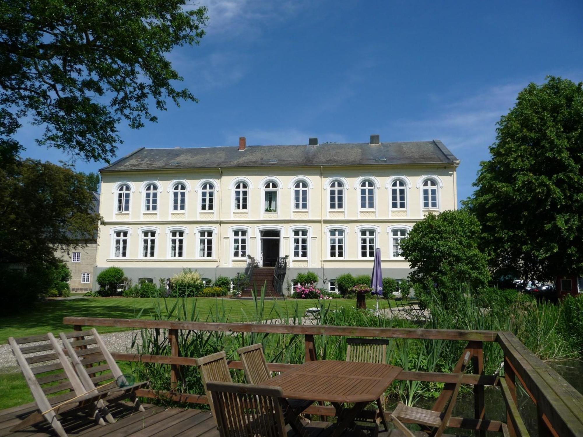 Steinberg  Ferienwohnungen Herrenhaus Gut Oestergaard מראה חיצוני תמונה